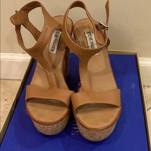 Steve Madden platform sandals nude, sexy